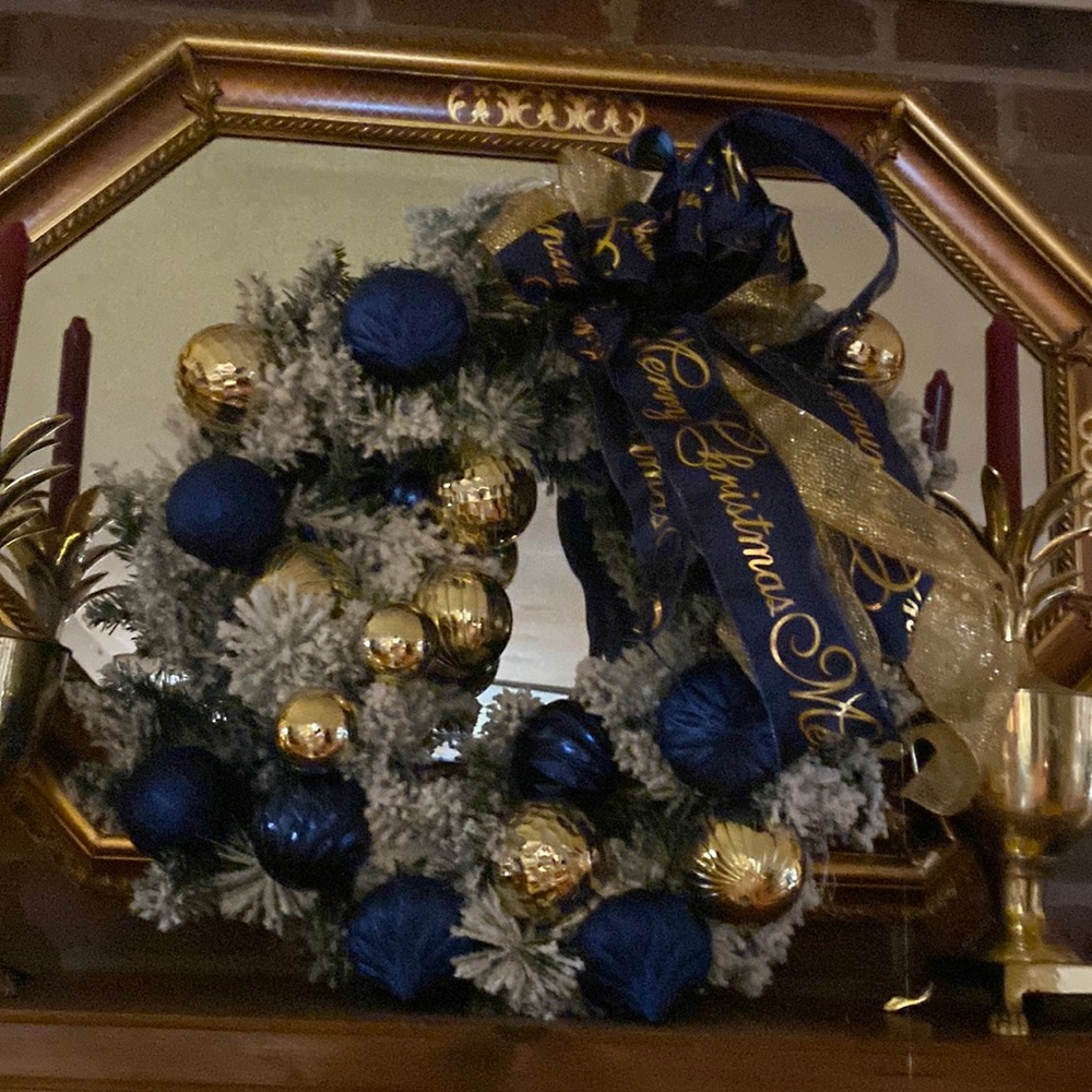 24” snowy Christmas wreath $75.00 - Picture 1 of 10